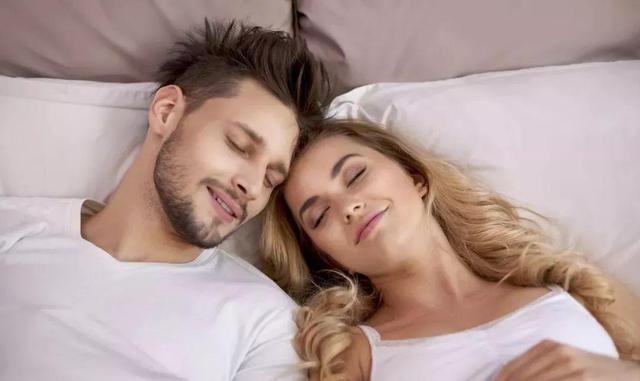 男生为什么喜欢趴在女生怀里睡觉？